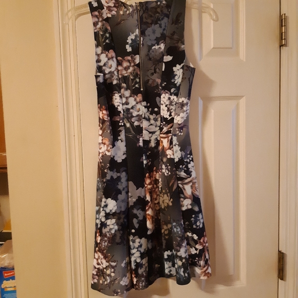 Topshop dress - Picture 3 of 6
